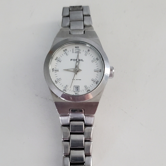 Vintage Fossil Silvertone Watch - Picture 1 of 2